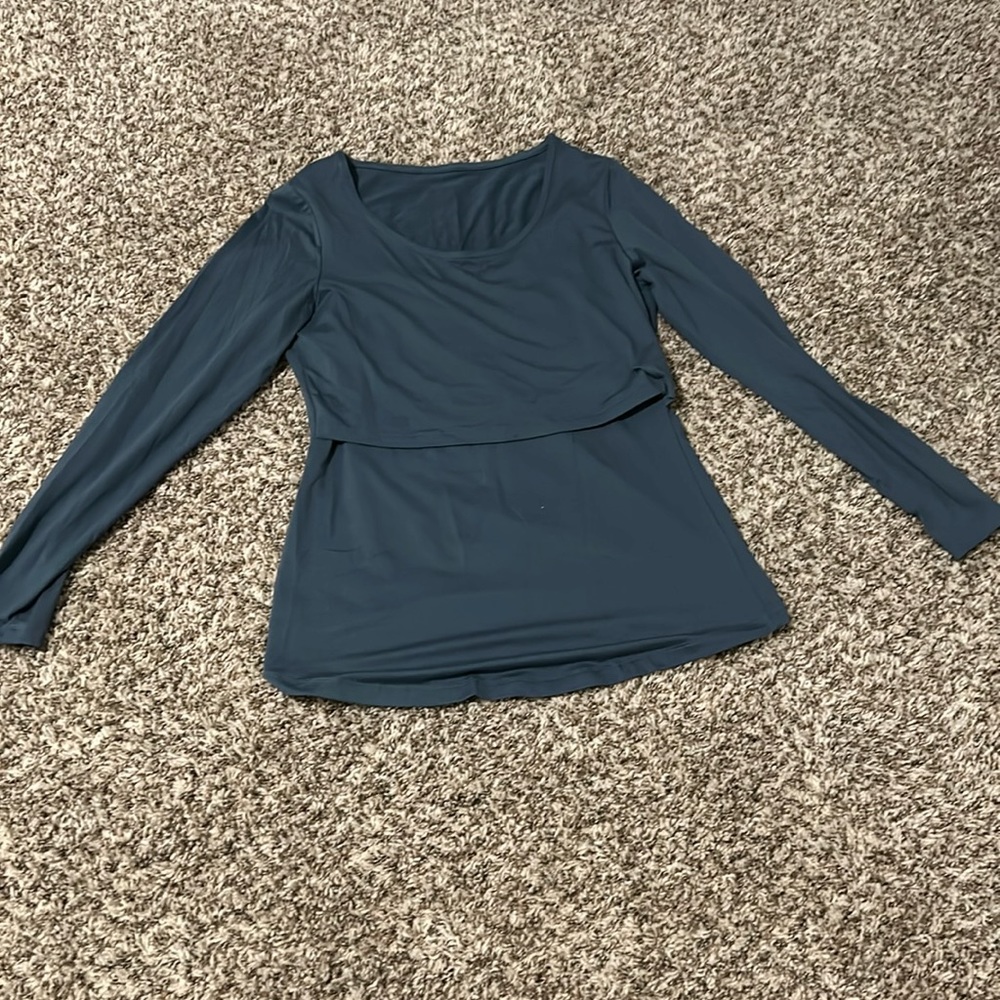 Kindred bravely medium nursing top and bottoms